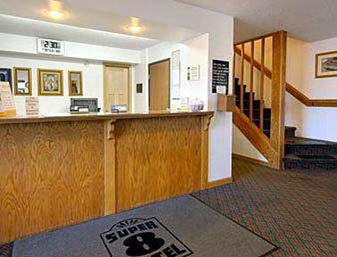 Super 8 By Wyndham Marshall Mn Interior foto